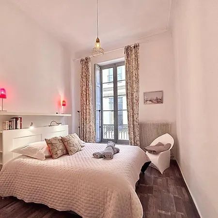 Le 22, T3 Centre Maison Carree, 2 Lägenhet Nîmes